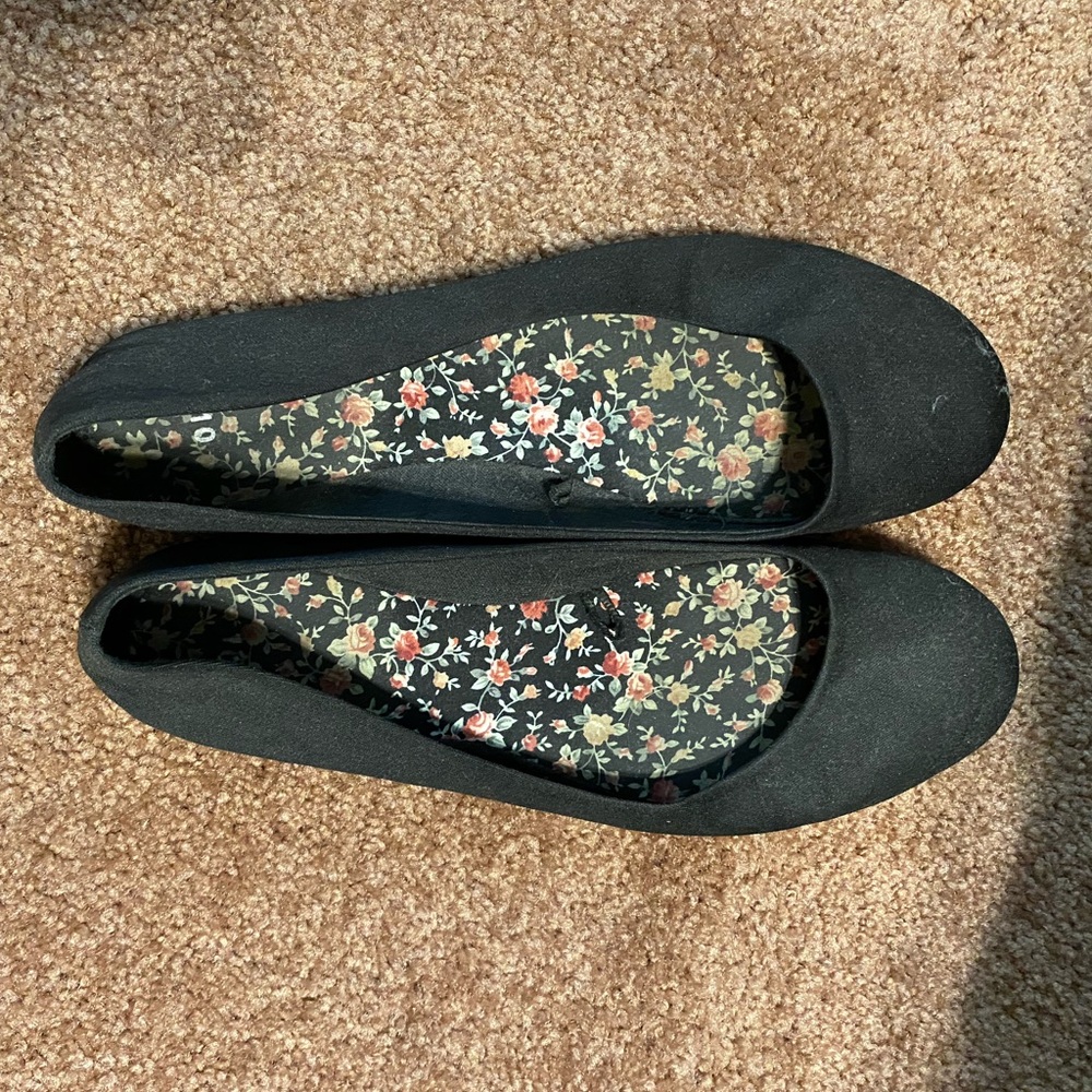 Black flats